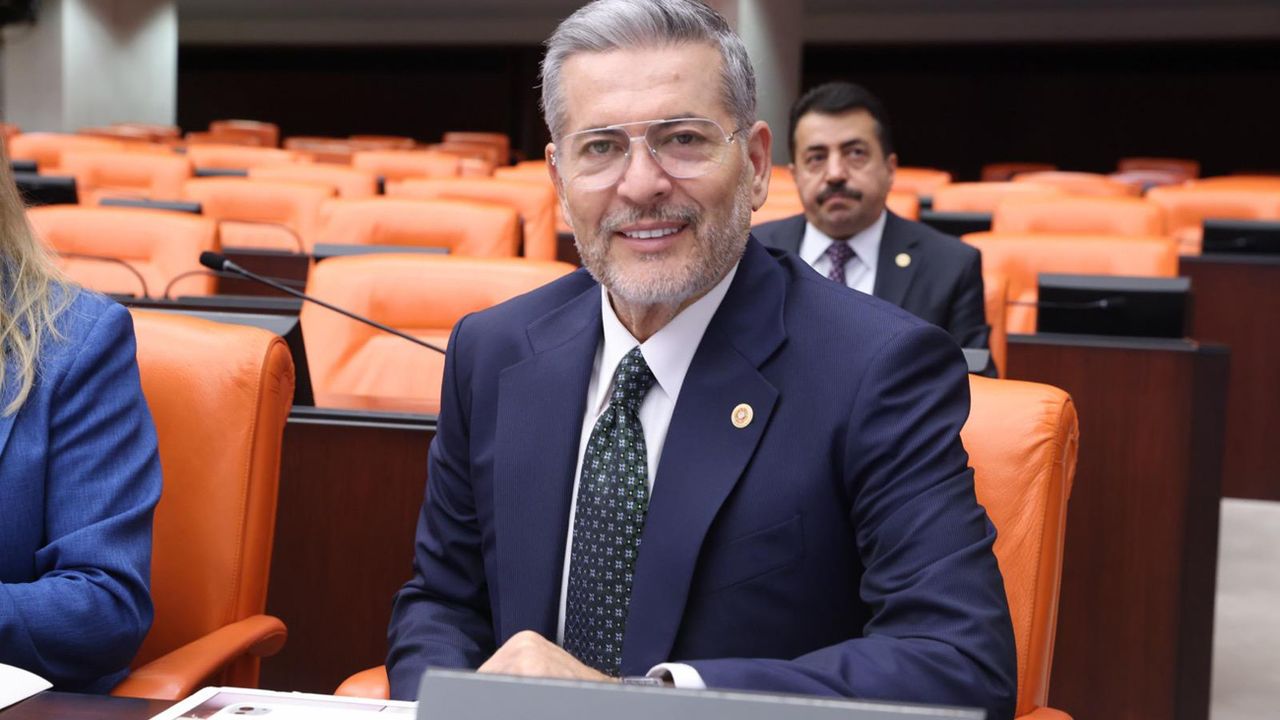 Milletvekili Uysal 29 Ekim Cumhuriyet Bayramı’nı Kutladı