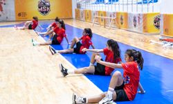 BÜYÜKŞEHİR’İN GENÇ BASKETBOLCULARI GELİŞİM KAMPI’NA DAVET EDİLDİ