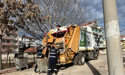 Yenişehir Belediyesi temizlik işleri ekipleri şimdi de Adıyaman’da