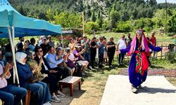 “Nazan’ın Çeyiz Sandığı” Defilesi Sanatseverleri Büyüledi