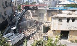 Akdeniz’de Metruk Yapılarla Mücadele Sürüyor