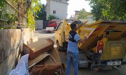 Çöp taksiler tonlarca atık topluyor