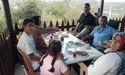 Türkiye Sakatlar Derneği Mersin şubesi üyeleri kahvaltıda bir araya geldiler
