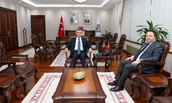 Vali Toros MHP İl Başkanı Ömer Gürsoy’u Makamında Kabul Etti