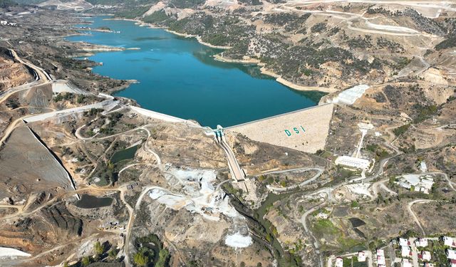 ANAMUR’UN VERİMLİ TOPRAKLARI ALAKÖPRÜ SULAMASI İLE BEREKETLENİYOR