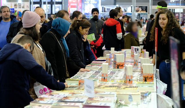 CNR Mersin Kitap Fuarı Kitap Severleri Bekliyor