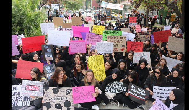 Üsküdar Üniversitesi “Şiddete Karşı” yürüdü