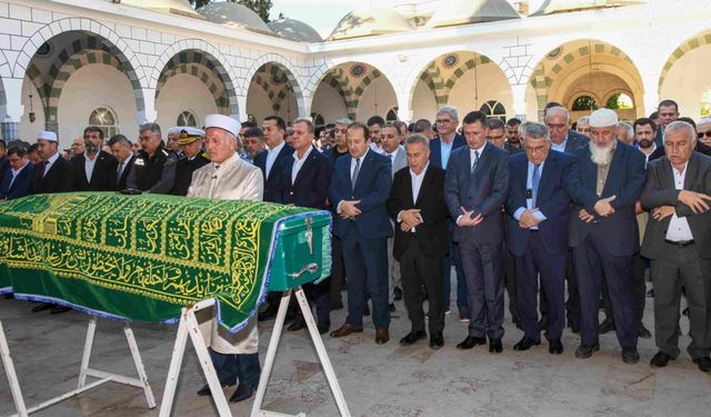 Vali Pehlivan, Başkan Gündoğdu'nun Babasının Cenaze Törenine Katıldı