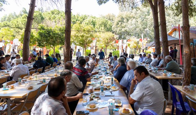 Toroslar'ın Muhtarları Gençlik Kampında