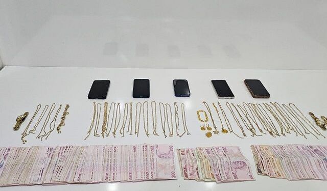 Kuyumcularda Sahte Altın Bozduran Şebeke Çökertildi
