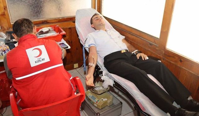 JANDARMA’DAN KAN BAĞIŞINA DESTEK