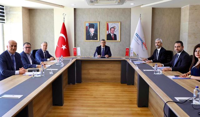 Mersin Valisi Toros, Teknopark Toplantısına Katıldı