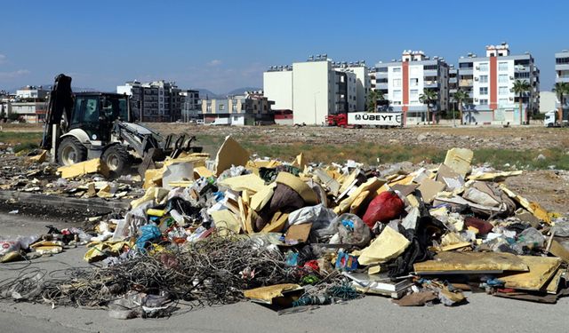 Tonlarca Çöp Toplandı
