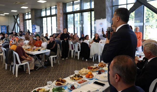 Akdeniz Belediyesi Kültür Sanat Evleri Kursiyerleri Kahvaltıda Buluştu