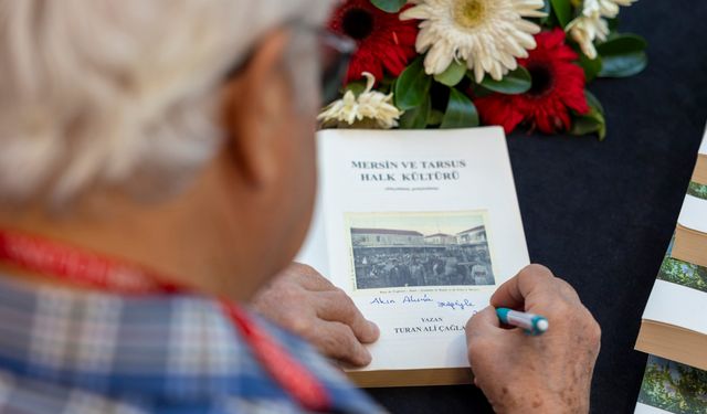 Büyükşehir Standında Yazarlar ve Okurlar Buluştu