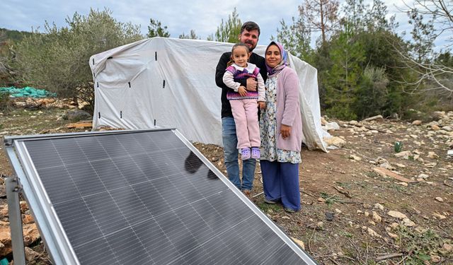 Güneş Paneli Desteği Konargöçer Yörüklerin Hayatını Kolaylaştırıyor