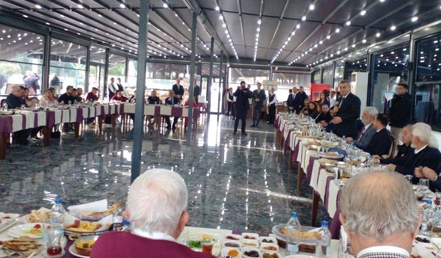 Mersin Valisi Atilla Toros, ‘‘10 Ocak Çalışan Gazeteciler Günü’’ Basın Mensuplarıyla Bir Araya Geldi.