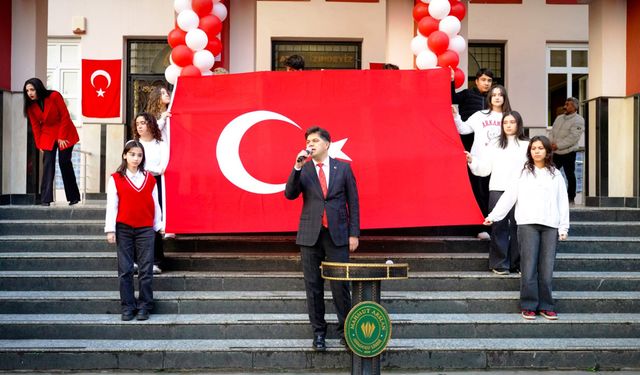 Özdemirci: “İlk Zilimiz Şanlı Bayrağımız İçin Çaldı”