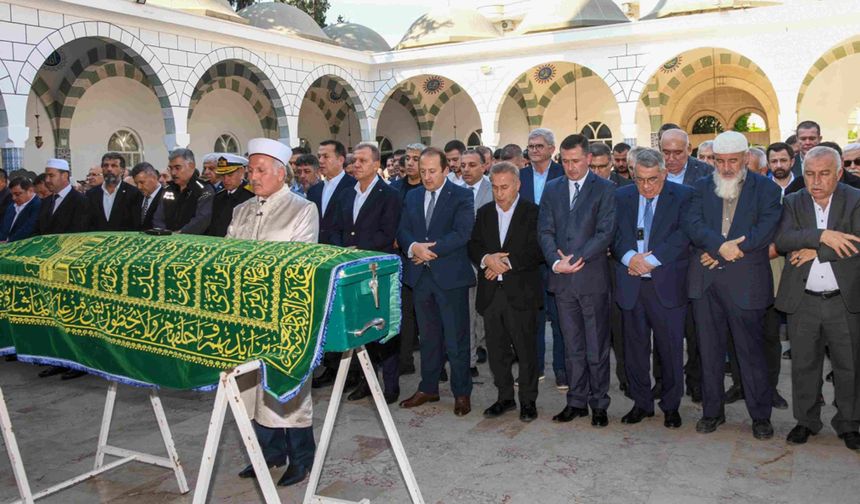 Vali Pehlivan, Başkan Gündoğdu'nun Babasının Cenaze Törenine Katıldı