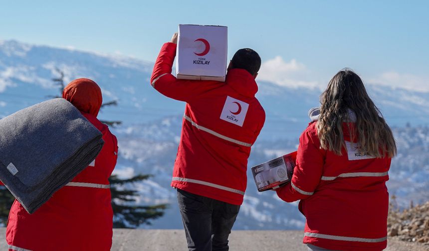 Kızılay, Deprem Bölgesindeki Çalışmalarını Anlattı