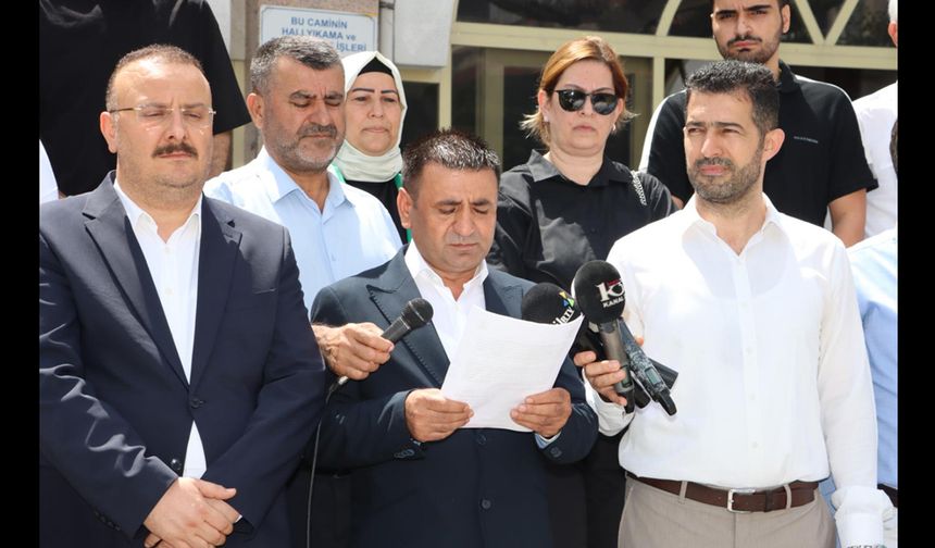 Ak Parti Mersin İnsan Hakları Başkanlığı Darbeyi Kınadı