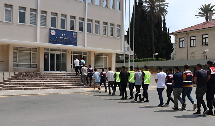 Mersin'de Jandarma Yasadışı Bahis Şebekesini Çökertti (41) Gözaltı