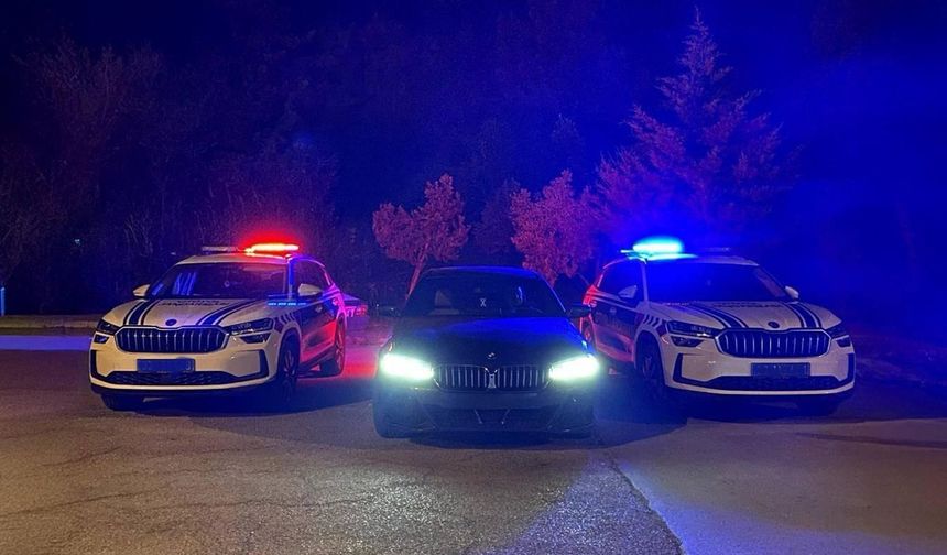 "Drift Yapan Şahısları Jandarma Yakaladı"