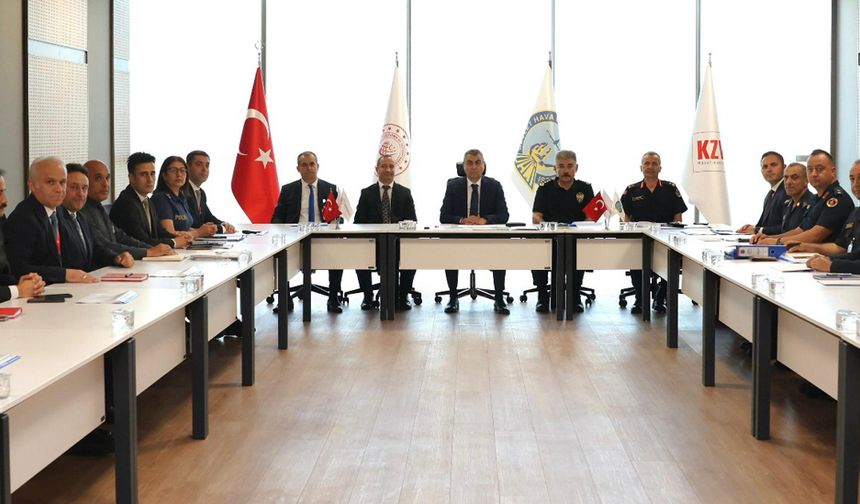 Çukurova Havalimanında Değerlendirme Toplantısı Gerçekleştirildi.
