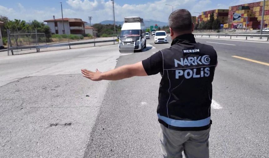 Otobanda 45 paket uyuşturucu ile yakalandılar!