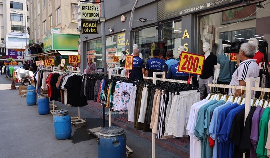 Akdeniz Belediyesi’nden Kaldırım İşgallerine Sıkı Denetim