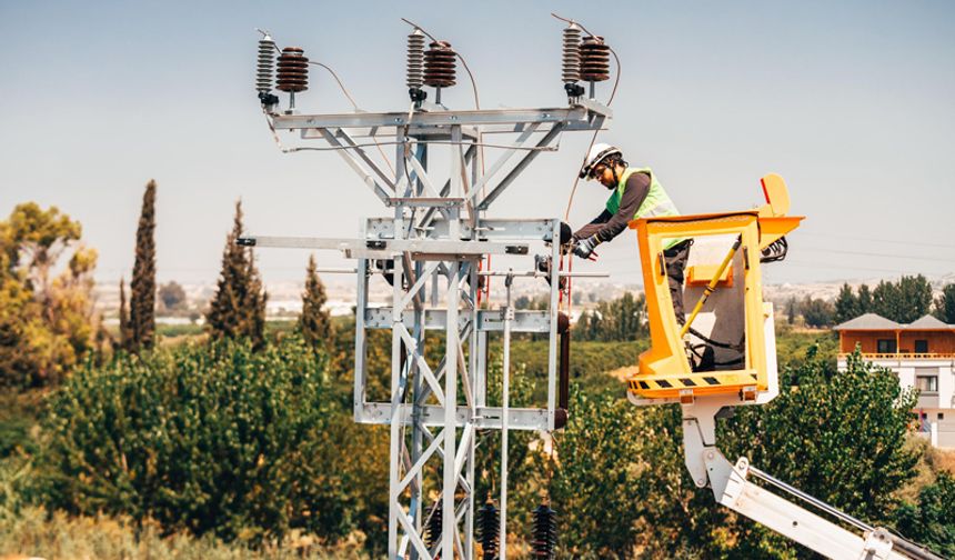 Toroslar EDAŞ Mersin’in enerji altyapısını güçlendirmeye devam ediyor