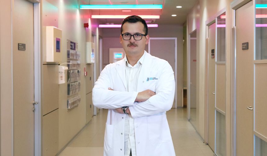 Cep telefonu kamburluğu: Yeni neslin sessiz tehlikesi!