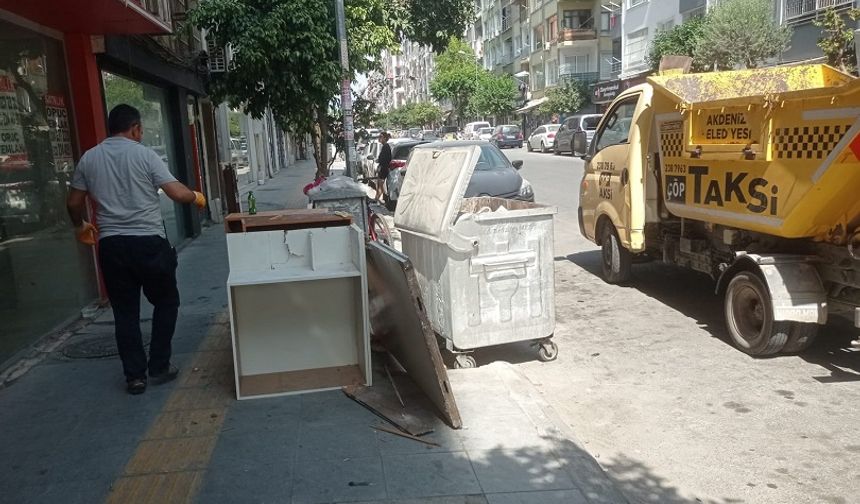 Çöp Taksiler Hafta Sonu Da Mesaide