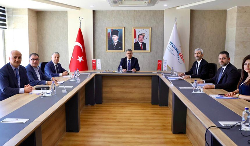 Mersin Valisi Toros, Teknopark Toplantısına Katıldı