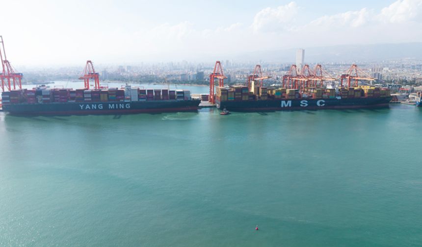“Mersin Uluslararası Limanı, Yeni Tamamlanan Emh2 Terminalinde İlk 400 Metrelik Mega Gemiyi Karşıladı”