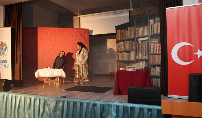 Akdeniz’de Sosyal Farkındalık Tiyatrosu: “Pembe Aslında Siyahtır”