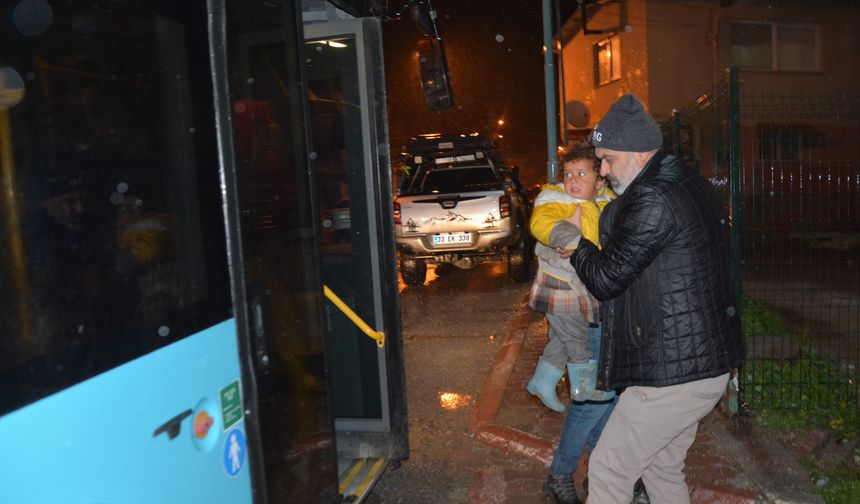 Tarım İşçileri Büyükşehir Tarafından Tahliye Edildi