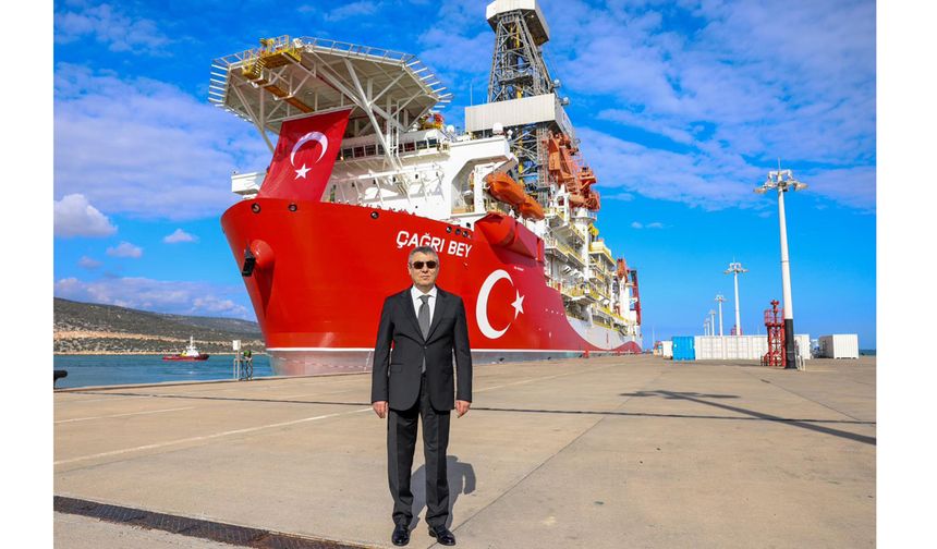 Vali Toros Çağrı Bey Gemisi’ni Uğurladı