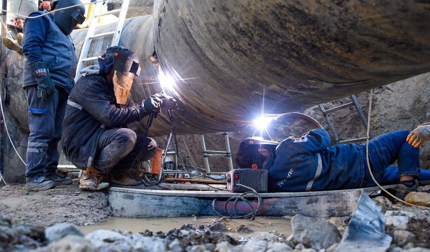 MESKİ’den Ana İçme Suyu Hattında Başarılı Deplase Çalışması