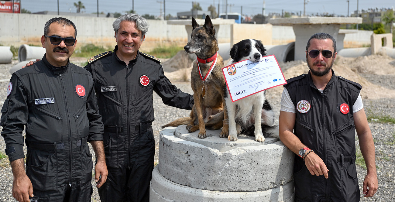 Ares Ve Rex’ten Şampiyonluk Gururu