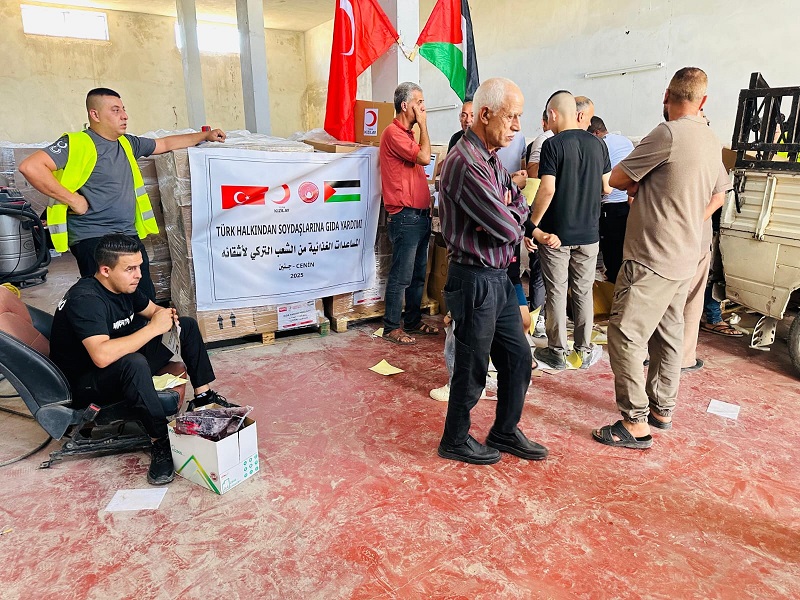 Türk Kızılay’dan Batı Şeria’ya 1200 Gıda Kolisi