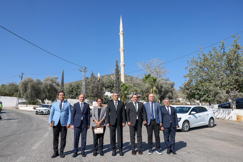 Mersin Valisi Atilla Toros, Eshab-ı Kehf'i ziyaret etti