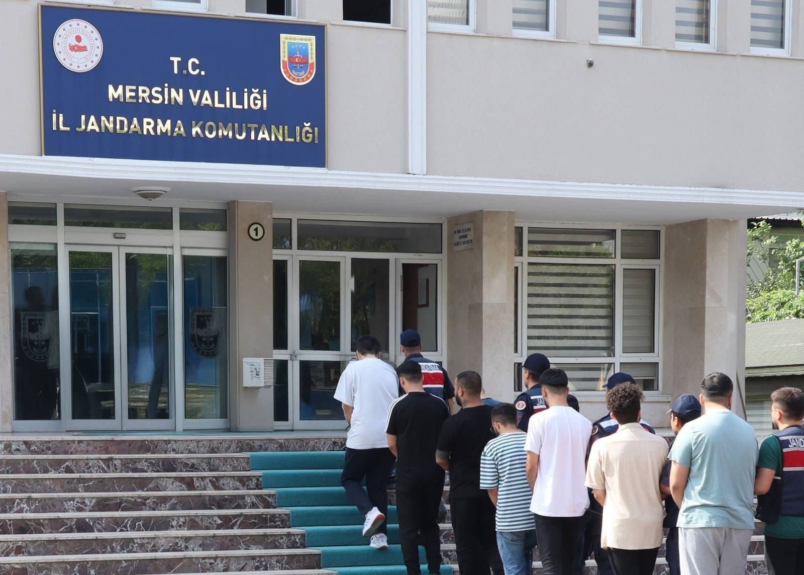 JANDARMADAN ARANAN ŞAHISLARA SIKI TAKİP