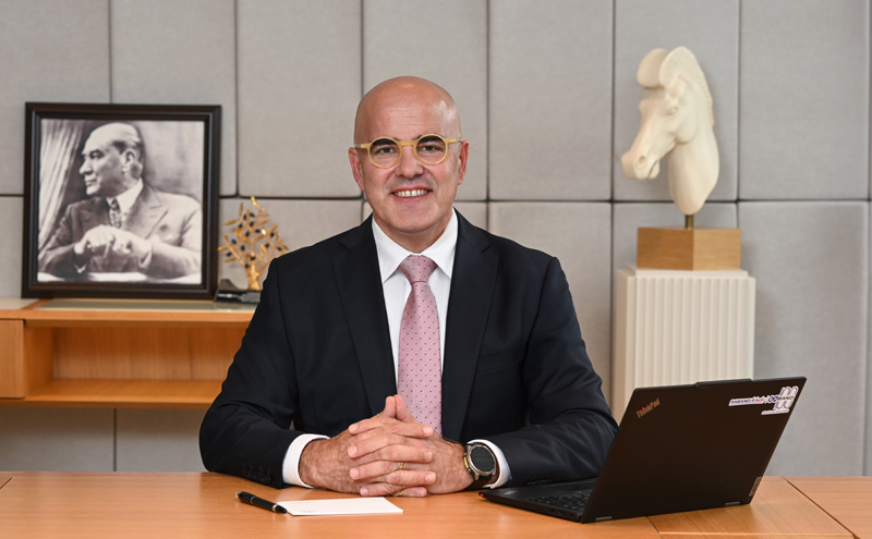 Sabancı, çevik icra ve ortak sorumluluk kültürünü portföy odaklı yeni yönetim modeliyle güçlendiriyor.