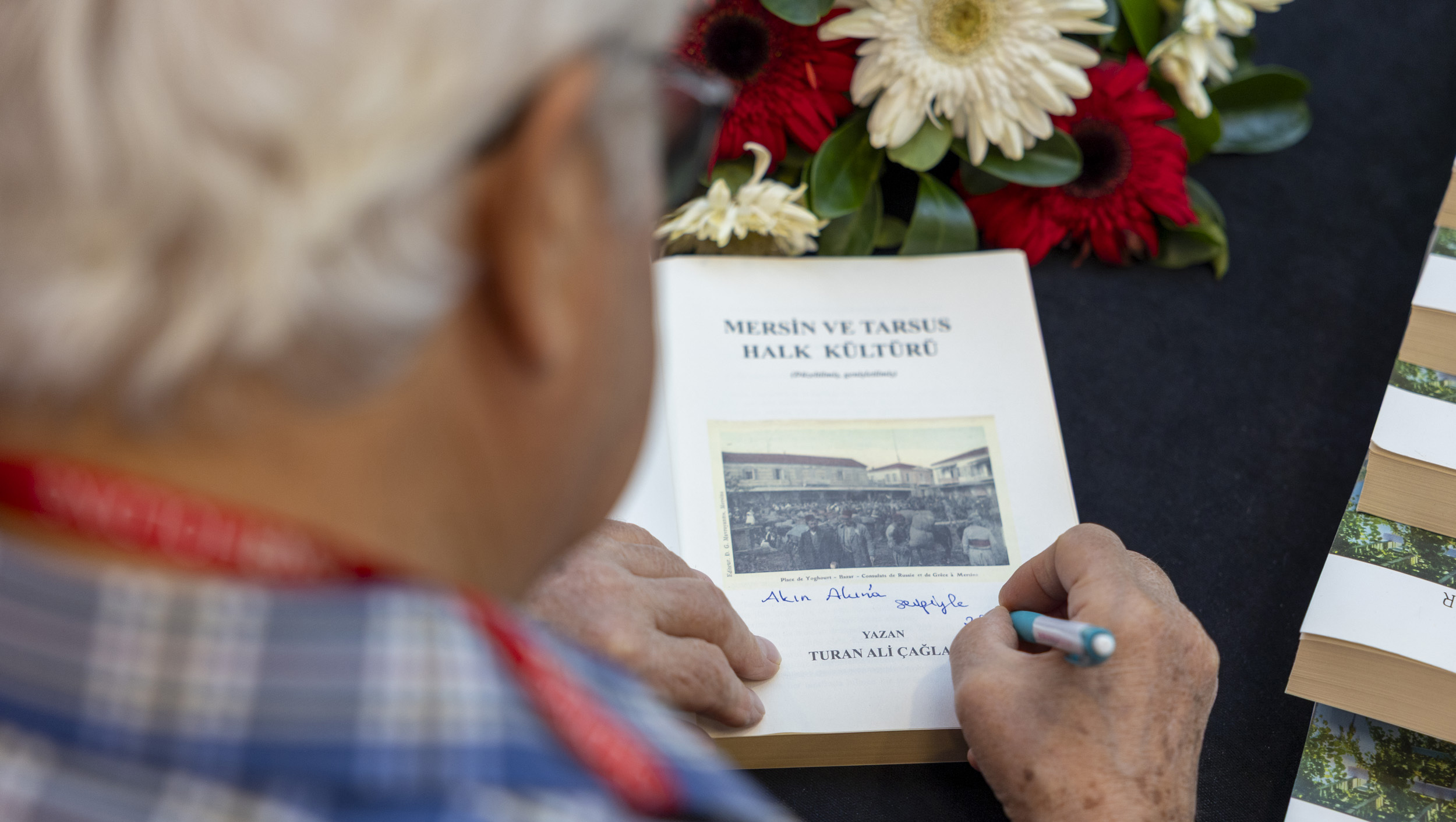 Büyükşehir Standında Yazarlar ve Okurlar Buluştu