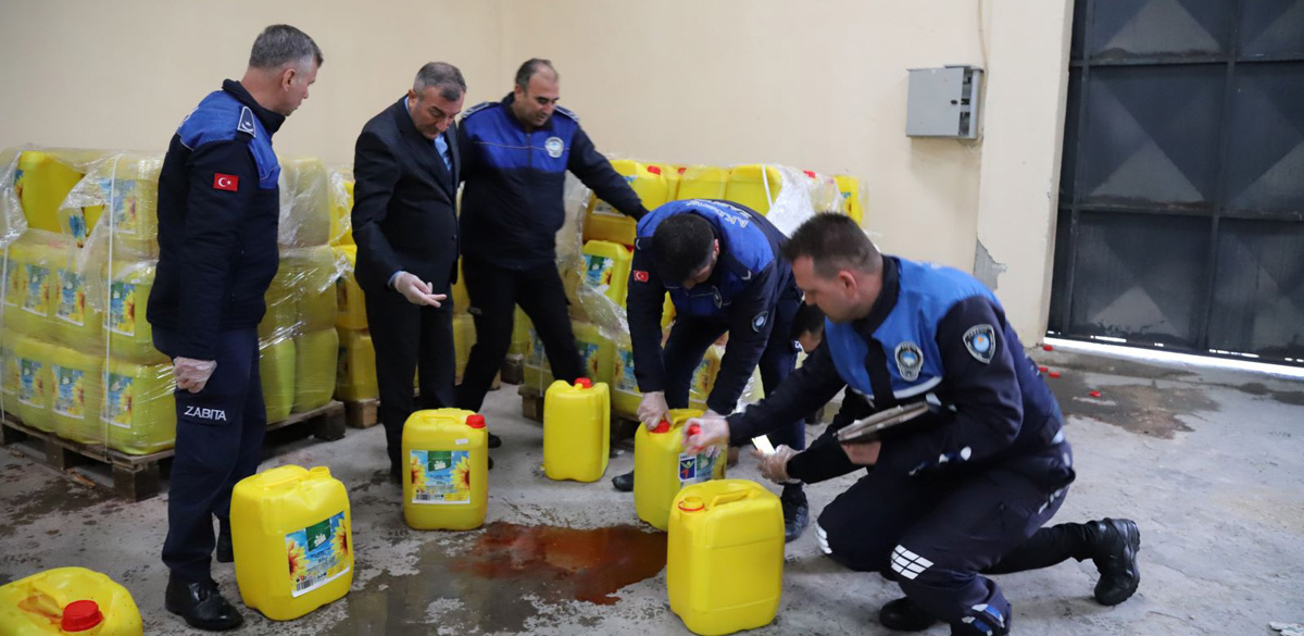 MERSİN’DE BİR FİRMA, AYÇİÇEĞİ YAĞI YERİNE SU SATACAKTI