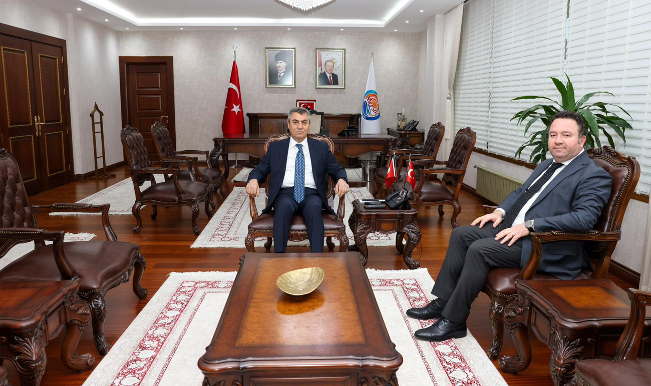 Vali Toros MHP İl Başkanı Ömer Gürsoy’u Makamında Kabul Etti