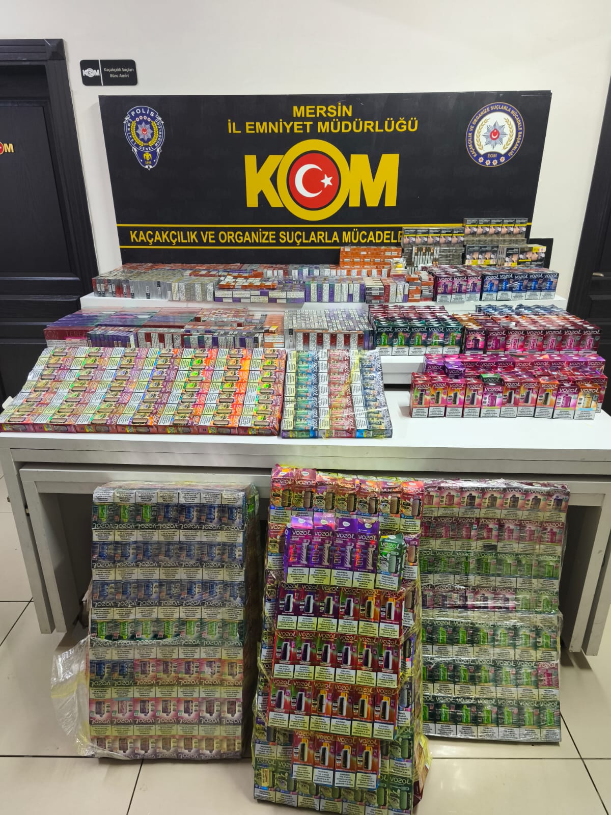 Binlerce Kaçak Ürün Ele Geçirildi