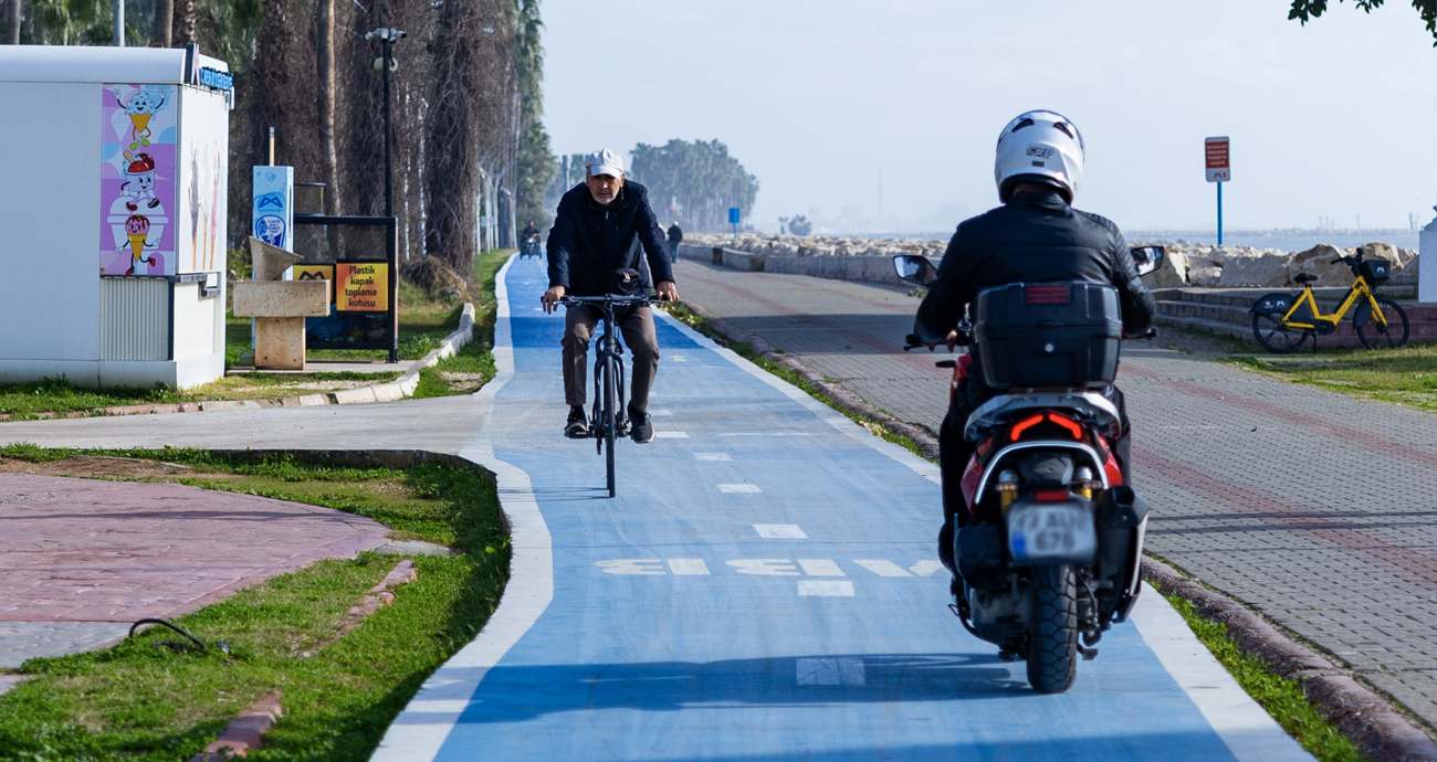 Mersin Büyükşehir, Yürüyüş Ve Bisiklet Yollarında Motorlu Taşıtlara Geçit Vermiyor